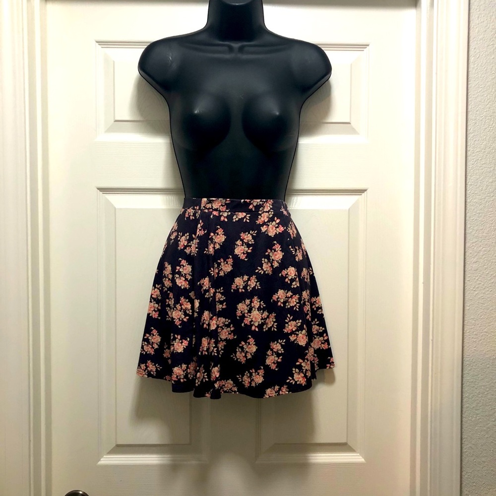 High waisted floral print skater skirt size M